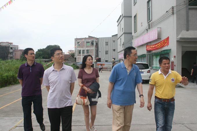 中央領(lǐng)導來訪森榮無紡布袋廠